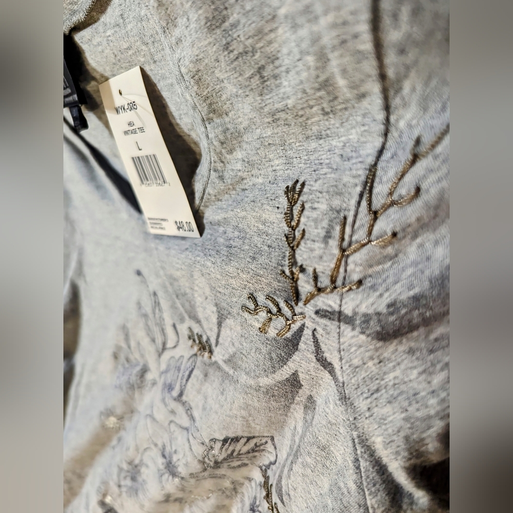 NWT Yanuk Denim Graphic Embroidered Floral Fitted Tee - Size L